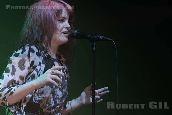 THE KILLS - 2011-11-13 - PARIS - Olympia - Alison Nicole Mosshart